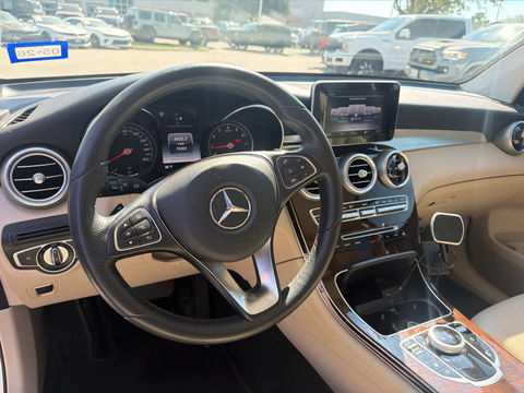 2018 Mercedes-Benz GLC 300, photo 6 of 8