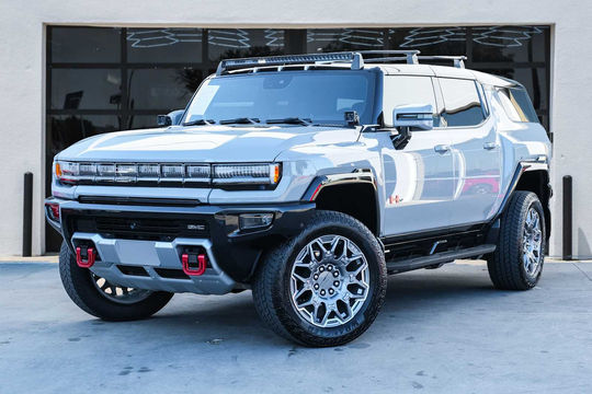 2025 GMC HUMMER EV SUV 3X, photo 1 of 10