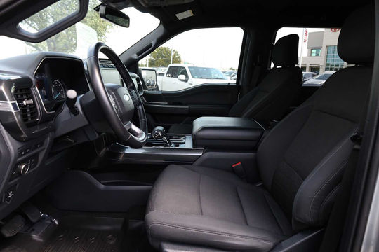 2022 Ford F-150 XLT, photo 4 of 10