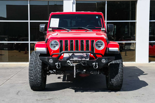 2020 Jeep Gladiator Overland, photo 2 of 10
