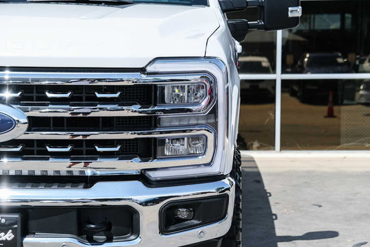 2025 Ford Super Duty F-250 Pickup LARIAT, photo 6 of 10