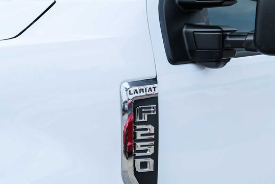 2019 Ford Super Duty F-250 Pickup LARIAT, photo 4 of 10