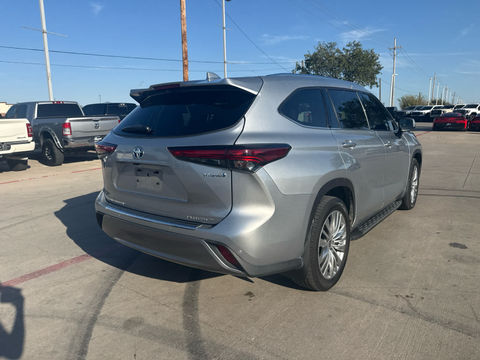 2023 Toyota Highlander Hybrid Platinum, photo 3 of 10
