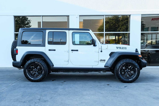 2020 Jeep Wrangler Unlimited Willys, photo 6 of 10