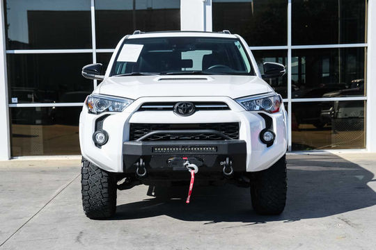 2020 Toyota 4Runner Venture, photo 2 of 10