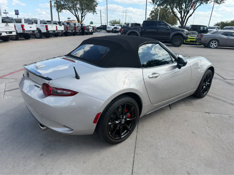 2023 Mazda MX-5 Miata Club, photo 3 of 8