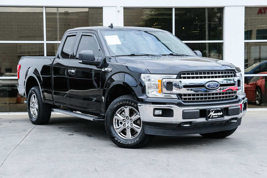 2020 Ford F-150 XLT · Agate Black, photo 6 of 10