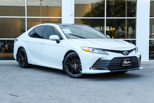 2024 Toyota Camry XLE, photo 6 of 10
