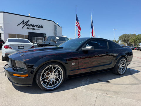2005 Ford Mustang GT Premium, photo 1 of 10