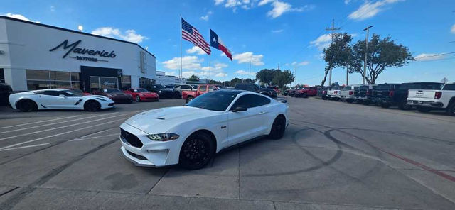 2021 Ford Mustang GT, photo 1 of 8