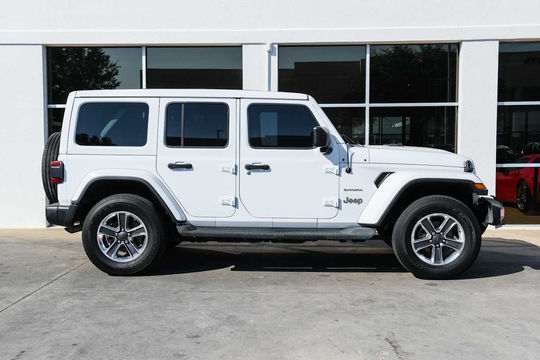 2020 Jeep Wrangler Unlimited Sahara, photo 6 of 10