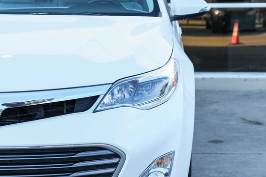2015 Toyota Avalon Hybrid XLE Touring, photo 5 of 10