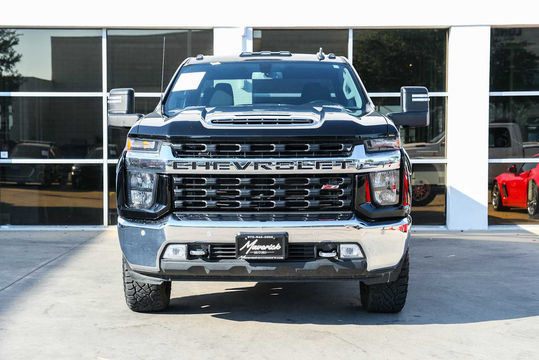 2023 Chevrolet Silverado 2500HD LT · Black, photo 3 of 10