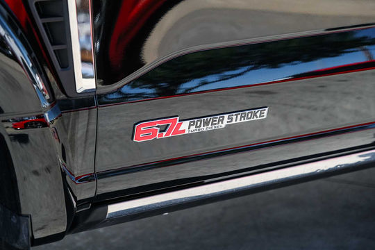 2024 Ford Super Duty F-450 Pickup Platinum, photo 4 of 10