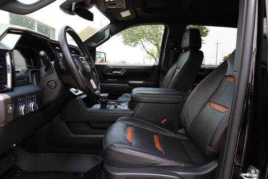 2024 GMC Sierra 1500 AT4, photo 4 of 10