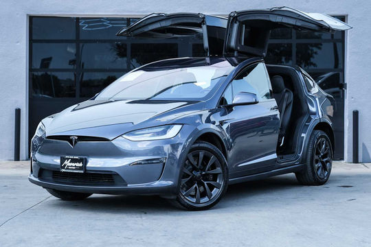 2023 Tesla Model X Dual Motor All-Wheel Drive, photo 1 of 10