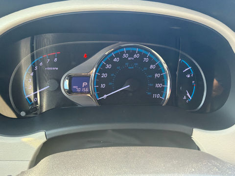 2014 Toyota Sienna XLE, photo 5 of 10