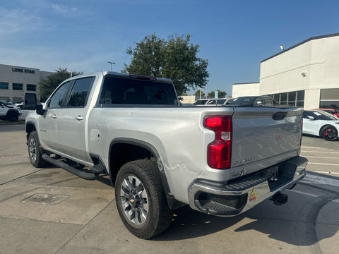 2023 Chevrolet Silverado 2500HD LT, photo 2 of 8