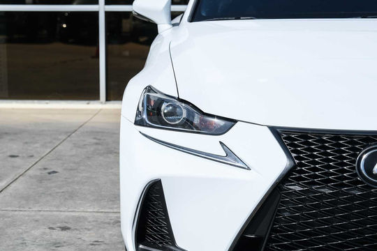 2017 Lexus IS Turbo, photo 5 of 10