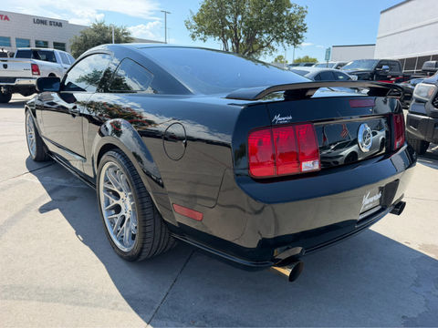 2005 Ford Mustang GT Premium, photo 2 of 10