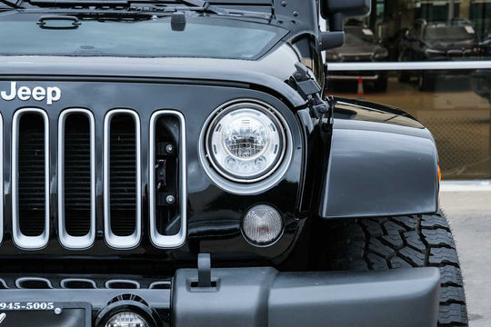 2018 Jeep Wrangler JK Unlimited Sahara, photo 4 of 10