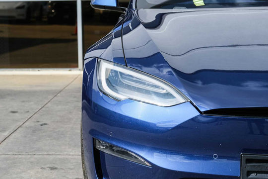 2021 Tesla Model S Plaid, photo 4 of 10