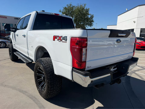 2022 Ford Super Duty F-250 Pickup XLT · Oxford White, photo 2 of 10