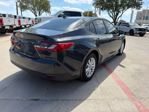 2025 Toyota Camry LE, photo 2 of 8