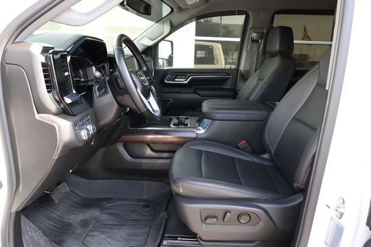 2024 GMC Sierra 2500HD SLT, photo 4 of 10