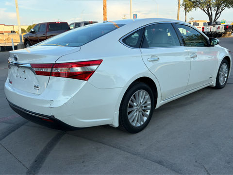 2015 Toyota Avalon Hybrid XLE Touring, photo 5 of 9