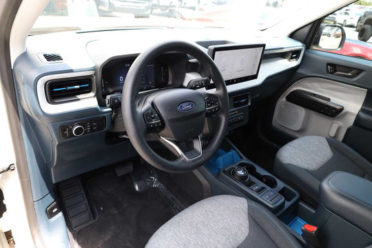 2025 Ford Maverick XLT, photo 3 of 10