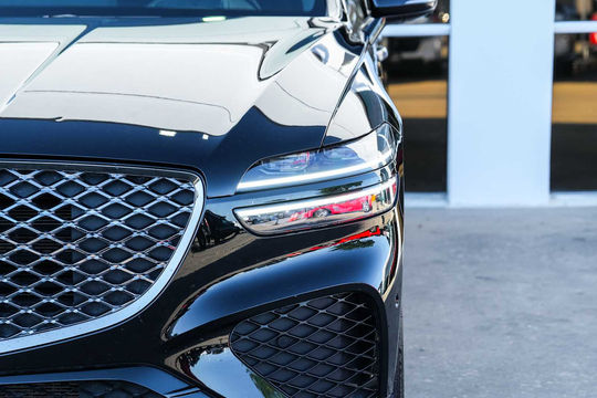 2025 Genesis GV70 3.5T Sport, photo 4 of 10