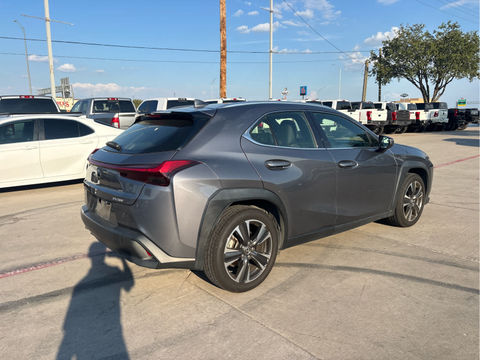 2019 Lexus UX 200, photo 3 of 8