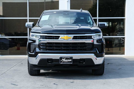 2023 Chevrolet Silverado 1500 LT, photo 3 of 10