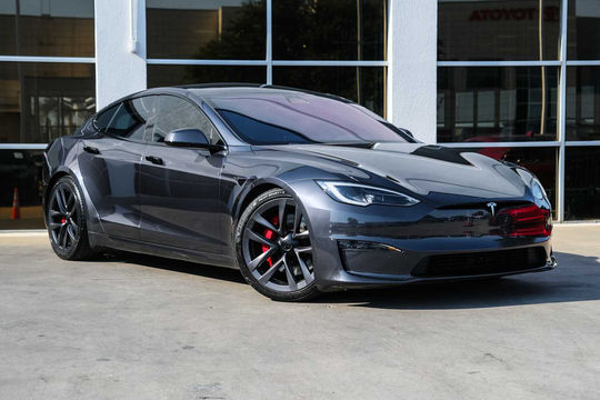 2024 Tesla Model S Plaid, photo 5 of 10