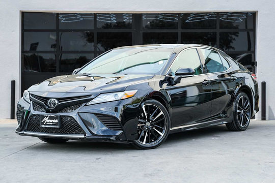 2018 Toyota Camry XSE V6, photo 1 of 10