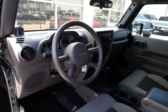 2010 Jeep Wrangler Unlimited Sport, photo 2 of 10