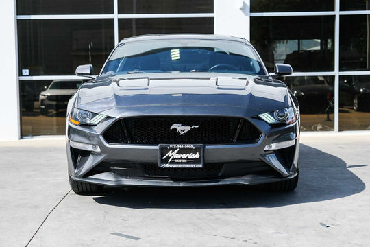 2020 Ford Mustang GT, photo 2 of 10