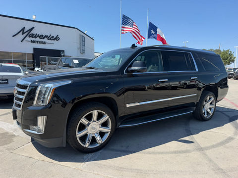 2017 Cadillac Escalade ESV Luxury, photo 1 of 10