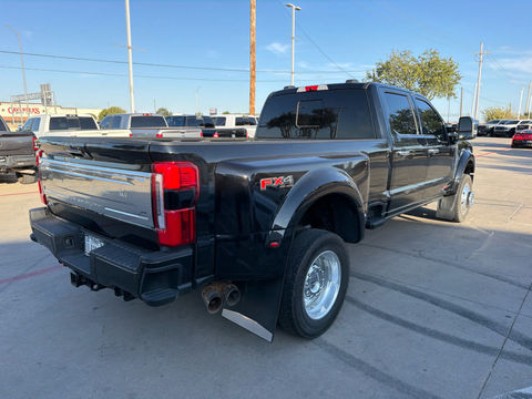2024 Ford Super Duty F-450 Pickup Platinum, photo 3 of 8