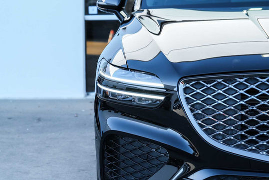 2025 Genesis GV70 3.5T Sport, photo 3 of 10