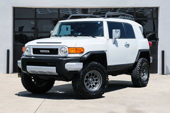 2013 Toyota FJ Cruiser, photo 1 of 10
