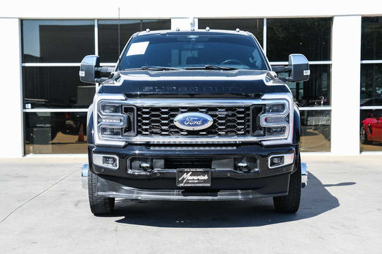 2024 Ford Super Duty F-450 Pickup Platinum, photo 2 of 10
