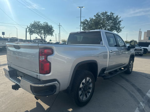 2023 Chevrolet Silverado 2500HD LT, photo 3 of 8