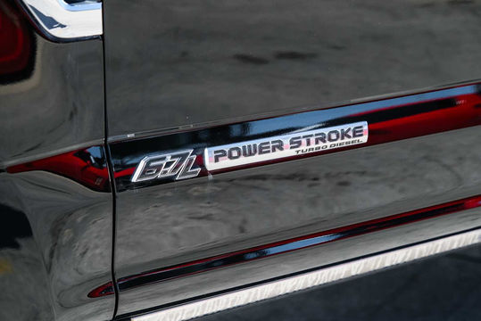 2022 Ford Super Duty F-250 Pickup LARIAT, photo 4 of 10