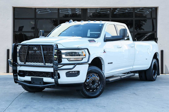 2020 Ram 3500 Laramie, photo 1 of 10