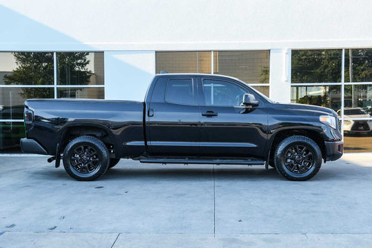 2021 Toyota Tundra SR, photo 6 of 10