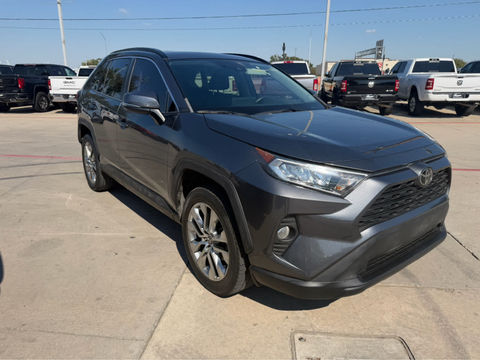 2021 Toyota RAV4 XLE Premium, photo 4 of 8