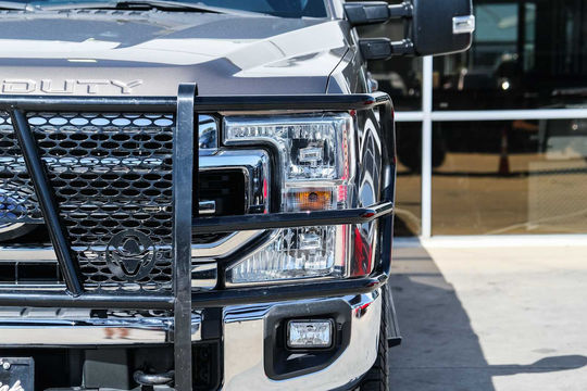 2022 Ford Super Duty F-350 SRW Pickup LARIAT, photo 6 of 10