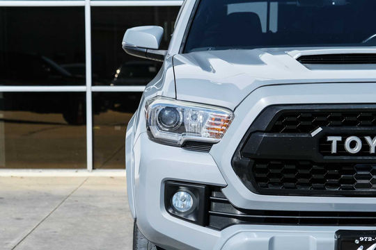 2019 Toyota Tacoma TRD Sport, photo 4 of 10